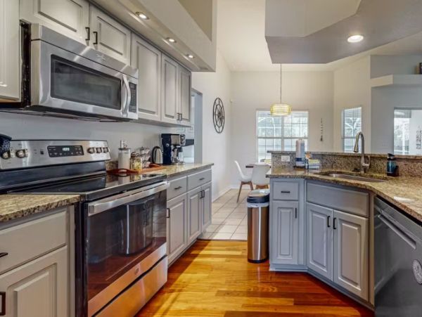 Pensacola Charming Four Bedroom Vacation Home