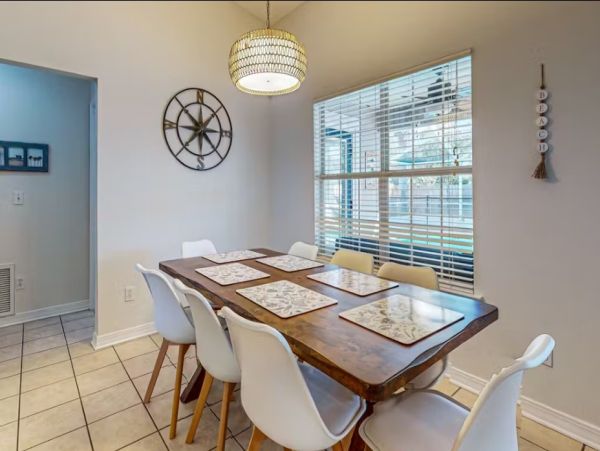 Pensacola Charming Four Bedroom Vacation Home