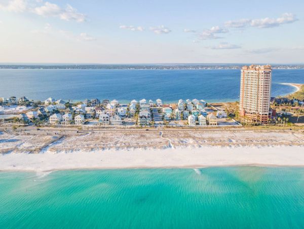 Four Bedroom Rental Just Steps from Emerald Green Waters