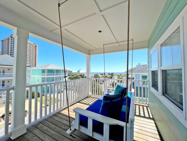 Four Bedroom Rental Just Steps from Emerald Green Waters