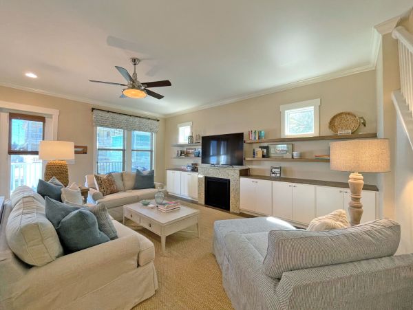 Four Bedroom Rental Just Steps from Emerald Green Waters