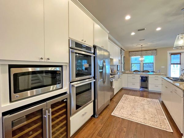 Four Bedroom Rental Just Steps from Emerald Green Waters