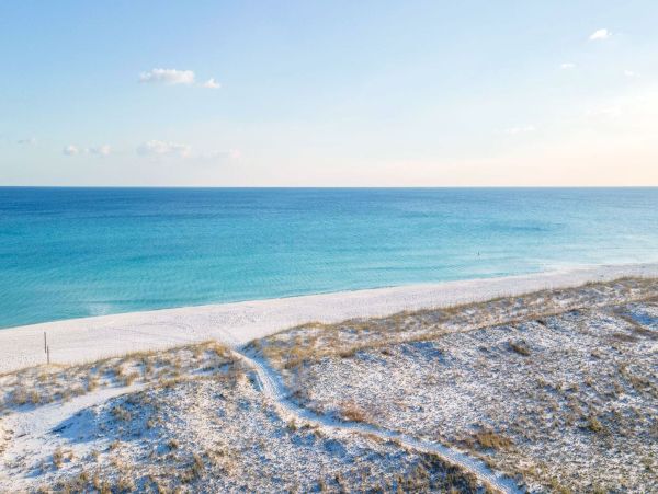 Four Bedroom Rental Just Steps from Emerald Green Waters