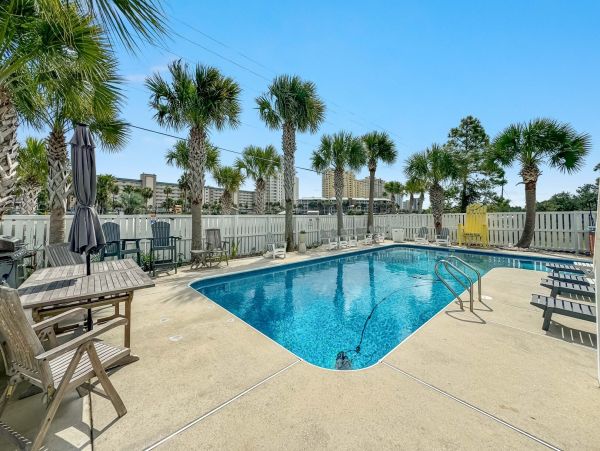 Magnificent Five Bedroom Vacation Home in Perdido Key