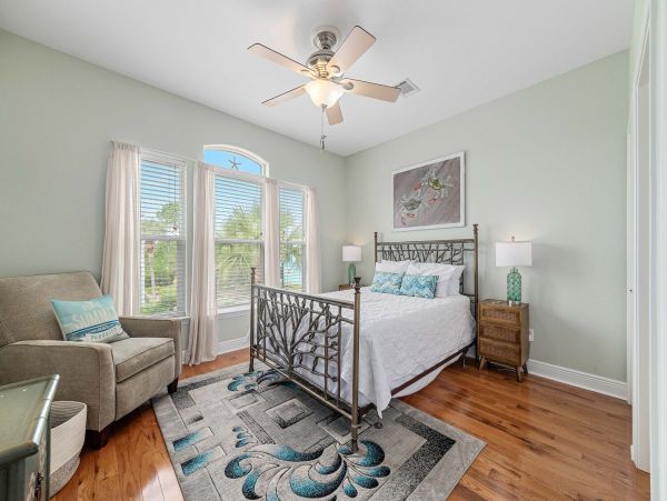 Magnificent Five Bedroom Vacation Home in Perdido Key