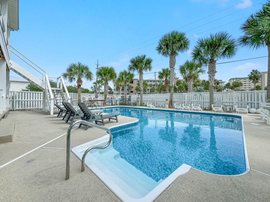 Magnificent Five Bedroom Vacation Home in Perdido Key