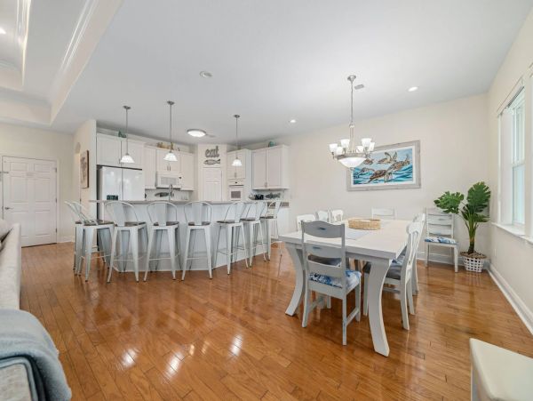 Magnificent Five Bedroom Vacation Home in Perdido Key