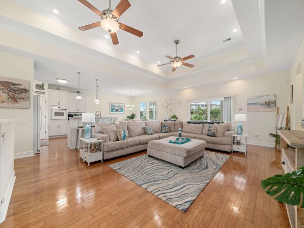 Magnificent Five Bedroom Vacation Home in Perdido Key
