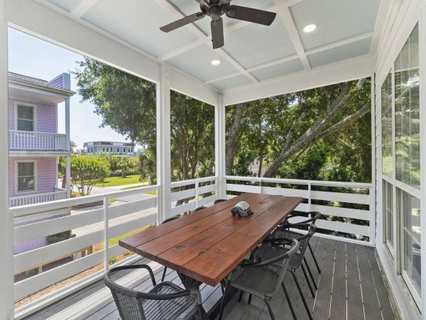 Isle of Palms Five Bedroom Vacation Home Just a Few Steps from the Beach