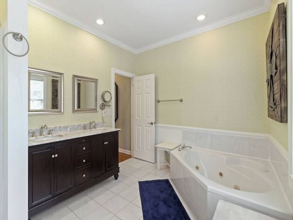 Isle of Palms Five Bedroom Vacation Home Just a Few Steps from the Beach