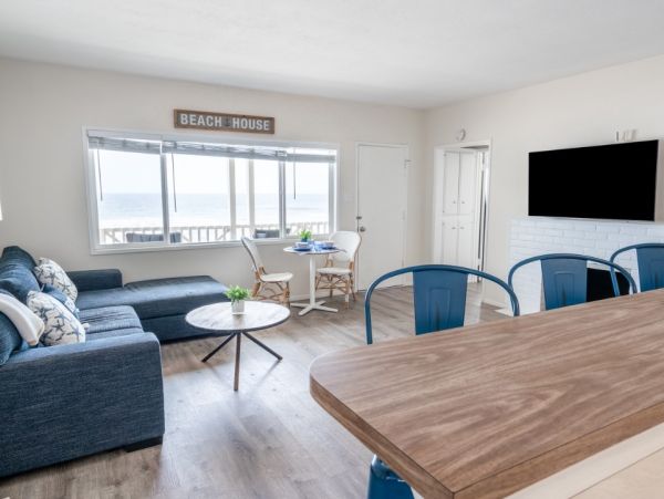 Oceanfront Seven Bedroom Vacation Rental Home in Carlsbad