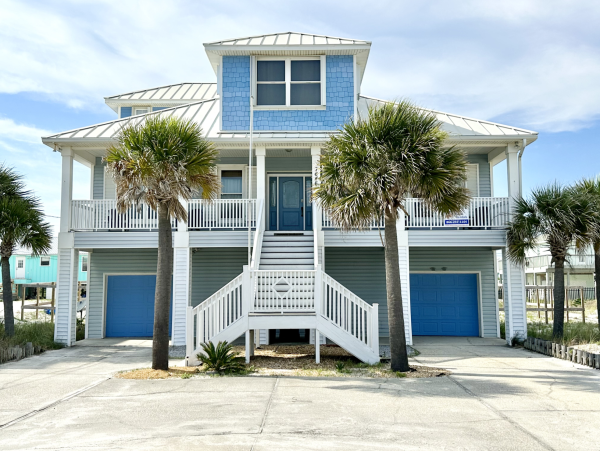 Navarre Beach Retreat Four Bedroom Stunning Rental!