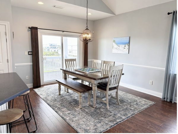 Navarre Beach Retreat Four Bedroom Stunning Rental!