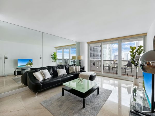 Miami Modern Two Bedroom Vacation Rental
