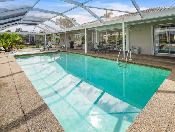 Lovely Golf Course View Three Bedroom Vacation Rental in Marco Island