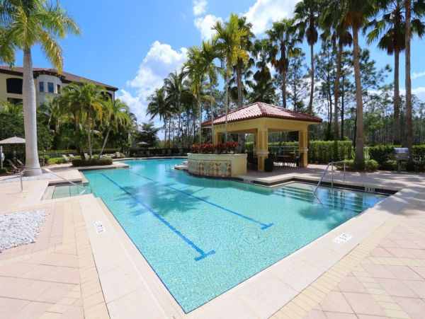 Naples Elegant Three Bedroom Rental Condo