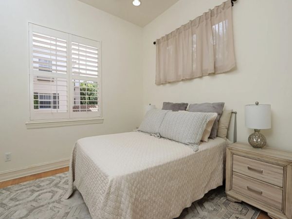 Naples Elegant Three Bedroom Rental Condo