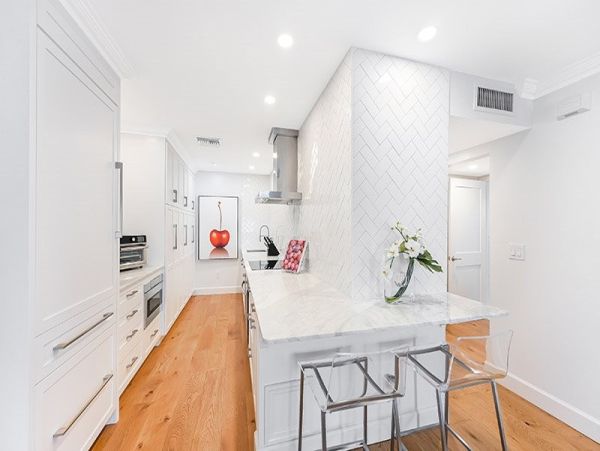 Modern Two Bedroom Vacation Condo in Naples