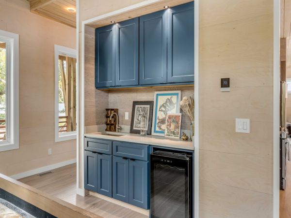 Six Bedroom Near Beach Home in Isle of Plams