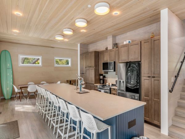 Six Bedroom Near Beach Home in Isle of Plams