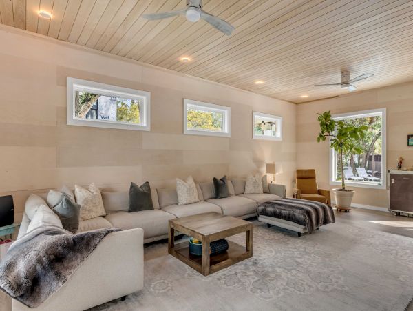 Six Bedroom Near Beach Home in Isle of Plams