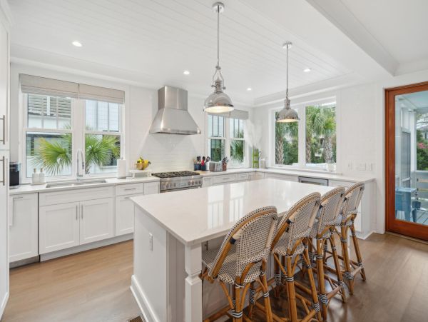 Charming Four Bedroom Vacation Home in Isle of Palms