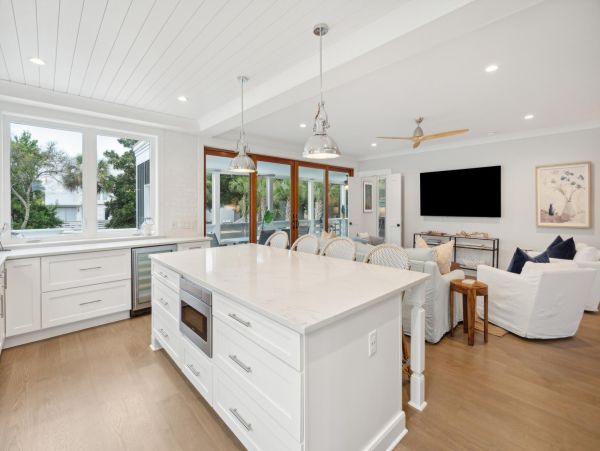 Charming Four Bedroom Vacation Home in Isle of Palms