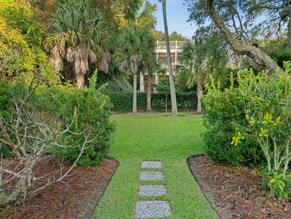 Gorgeous Five Bedroom Vacation Home in Isle of Palms