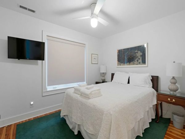 Gorgeous Five Bedroom Vacation Home in Isle of Palms