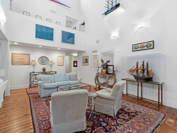 Gorgeous Five Bedroom Vacation Home in Isle of Palms
