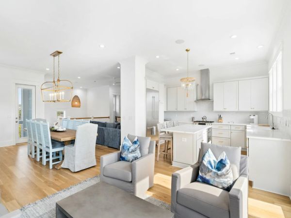 Isle of Palms Fantastic Four Bedroom Vacation Home
