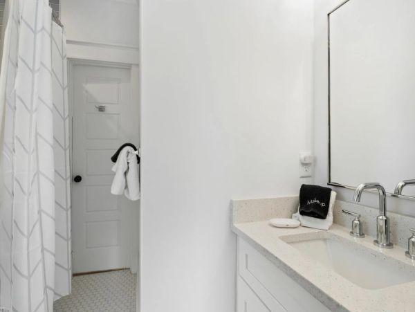 Isle of Palms Fantastic Four Bedroom Vacation Home
