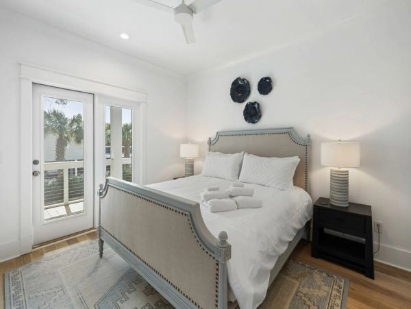 Isle of Palms Fantastic Four Bedroom Vacation Home