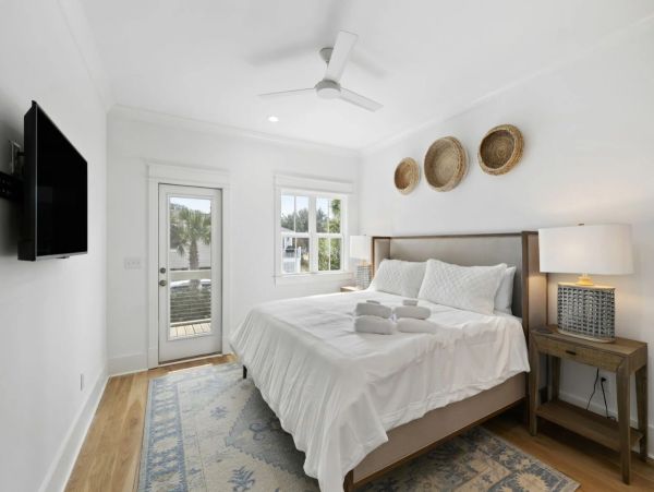 Isle of Palms Fantastic Four Bedroom Vacation Home