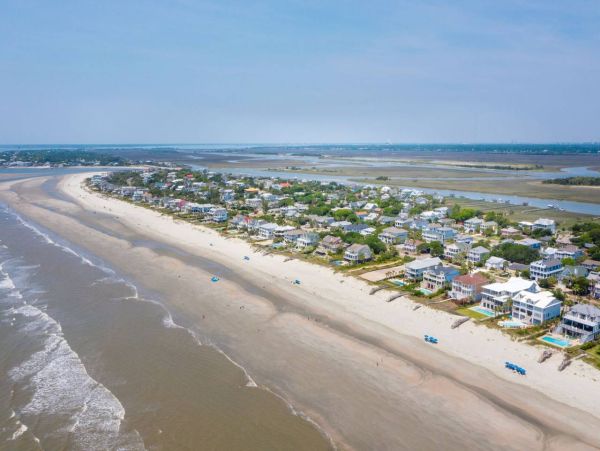 Walk to Beach Five Bedroom Rental Home in Isle of Palms