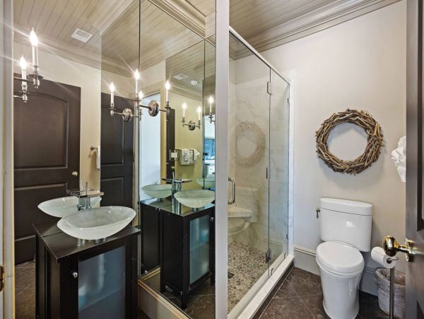 Walk to Beach Five Bedroom Rental Home in Isle of Palms