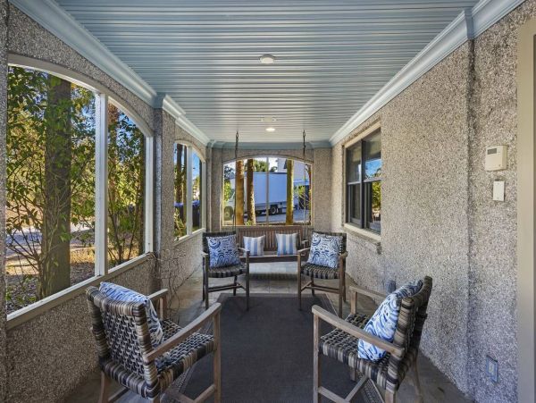 Walk to Beach Five Bedroom Rental Home in Isle of Palms