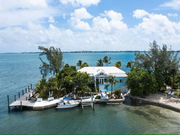 Eleuthera Private island Main House Plus Guest House