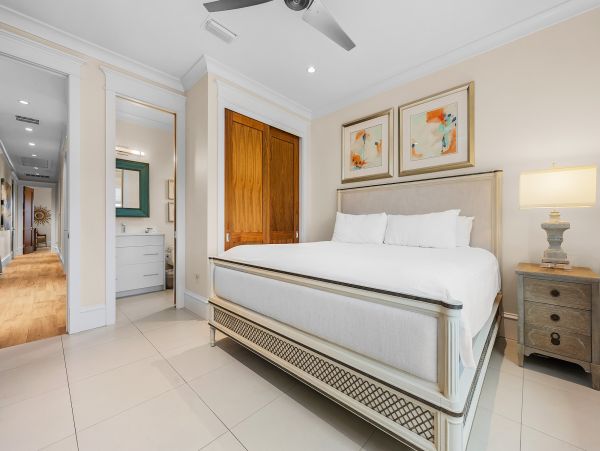 Eight Bedroom Luxury Vacation Pool Home in Destin