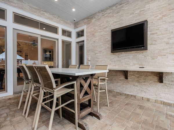 Eight Bedroom Luxury Vacation Pool Home in Destin