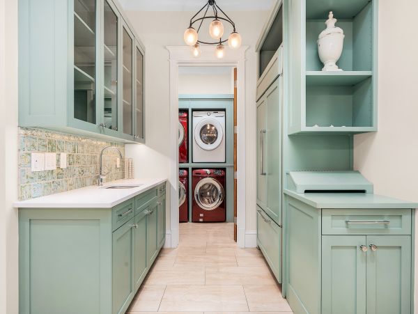 Eight Bedroom Luxury Vacation Pool Home in Destin
