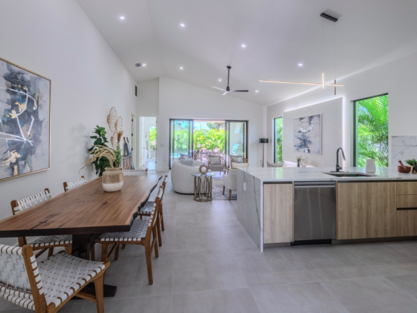Coastal Elegance Meets Modern Comfort - Stunning Beach House with Pool in Naples