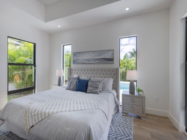 Coastal Elegance Meets Modern Comfort - Stunning Beach House with Pool in Naples