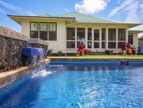 South Shore Luxury Plantation Home Kauai Stroll to Poipu Beach
