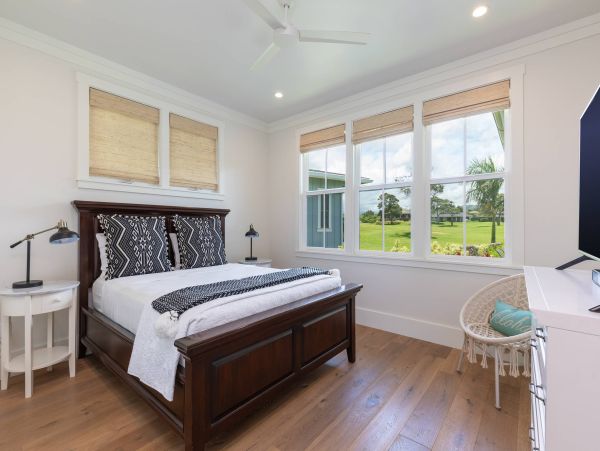 South Shore Luxury Plantation Home Kauai Stroll to Poipu Beach