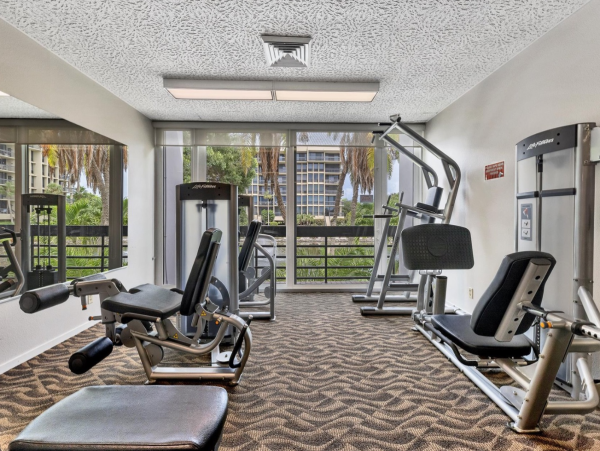 Longboat Key Vacation Rental - Florida Beachfront Condo with Pool & Tennis