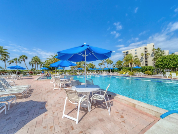 Longboat Key Vacation Rental - Florida Beachfront Condo with Pool & Tennis