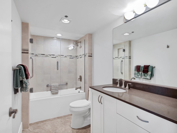 Longboat Key Vacation Rental - Florida Beachfront Condo with Pool & Tennis
