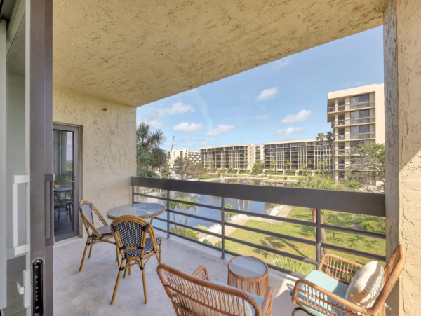 Longboat Key Vacation Rental - Florida Beachfront Condo with Pool & Tennis