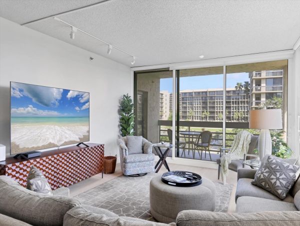Longboat Key Vacation Rental - Florida Beachfront Condo with Pool & Tennis